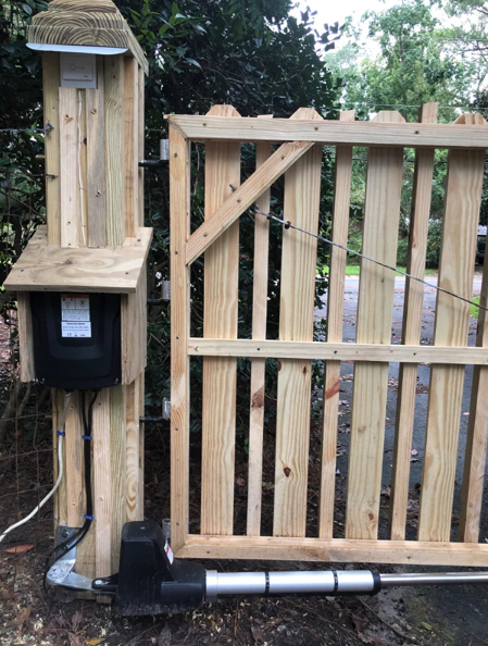 Dual Automatic Gate Opener Kit – Heavy-Duty Motorized System for Swing Gates, SKU: LM60211