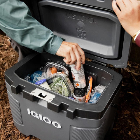 Igloo, Trailmate 25 Qt Cooler, Spruce, used, doesn’t have the handle and lock - with 25 QT | Sold by Uncle Wiener's Wholesale