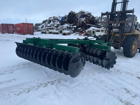 10 FT Hydraulic Offset Tractor Disc Harrow in field setup
Side view of 10-foot disc harrow with 28 manganese steel blades
Rear blade configuration of hydraulic disc harrow
Top view showing hydraulic tubing and disc spacing
Offset disc harrow mounted on green tractor for field work
