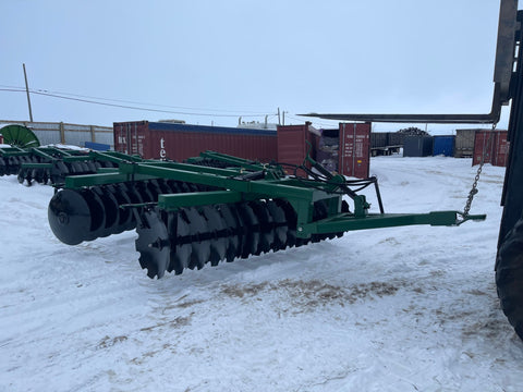 10 FT Hydraulic Offset Tractor Disc Harrow in field setup
Side view of 10-foot disc harrow with 28 manganese steel blades
Rear blade configuration of hydraulic disc harrow
Top view showing hydraulic tubing and disc spacing
Offset disc harrow mounted on green tractor for field work