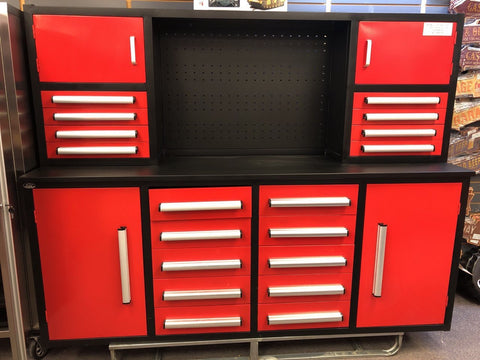 Red 7FT 18-drawer workbench – front view
Steel tool cabinet in packaging – side view
Drawer close-up showing roller bearings
Workbench with backsplash – showroom display
Red metal cabinet on skid – shipping ready