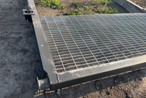24FT container skid with forklift pockets and steel grating – Model 522624
Heavy-duty 44FT container base for transport and storage – Model 522644