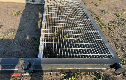 24FT container skid with forklift pockets and steel grating – Model 522624
Heavy-duty 44FT container base for transport and storage – Model 522644