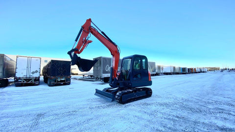 6 Ton Red Mini Excavator at Work in Snow – Side View
Compact Tracked Excavator – Hydraulic Boom in Operation
Mini Excavator Digging in Construction Zone – Model 1027621
Tracked Compact Excavator on Job Site – Red Machine Front View