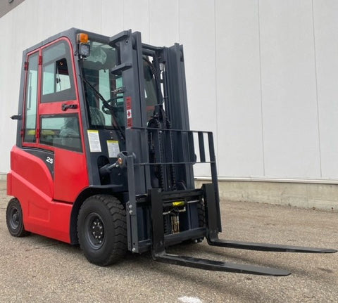 CanLift 5,500 lb electric forklift front side view
Side profile of electric forklift with red cabin
CanLift warehouse forklift with 4-foot lift
Battery-powered forklift in industrial setting
Forklift with cabin and side shift attachment