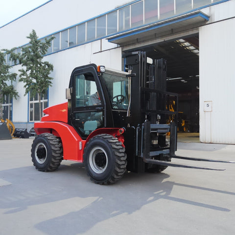 CanLift All-Terrain Forklift parked outside a building
Side view of CanLift Mini Wheel Loader on construction site
CanLift 4WD Diesel Forklift with red and black exterior