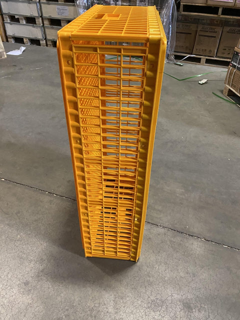 Ventilated mesh-sided plastic animal transport cage for poultry and rabbits
