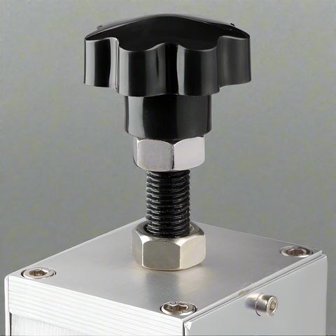 “Manual copper wire stripping machine – hand crank view”
“MWS25 wire stripper with included tools”
“Aluminum wire stripping tool for 1.5–25mm wires”
“Portable scrap wire stripper mounted on bench”