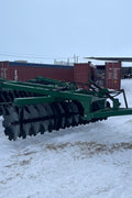 10 FT Hydraulic Offset Tractor Disc Harrow in field setup
Side view of 10-foot disc harrow with 28 manganese steel blades
Rear blade configuration of hydraulic disc harrow
Top view showing hydraulic tubing and disc spacing
Offset disc harrow mounted on green tractor for field work
