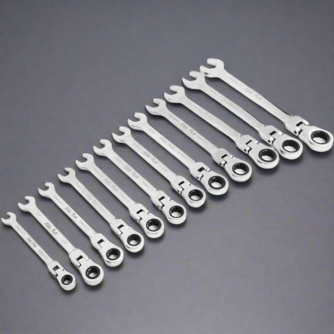 12-piece chrome folding ratchet wrench set with case
Compact ratchet wrench set with metric and SAE tools
Heavy-duty chrome-plated ratcheting wrenches
Silver mechanic wrench kit in a foldable organizer