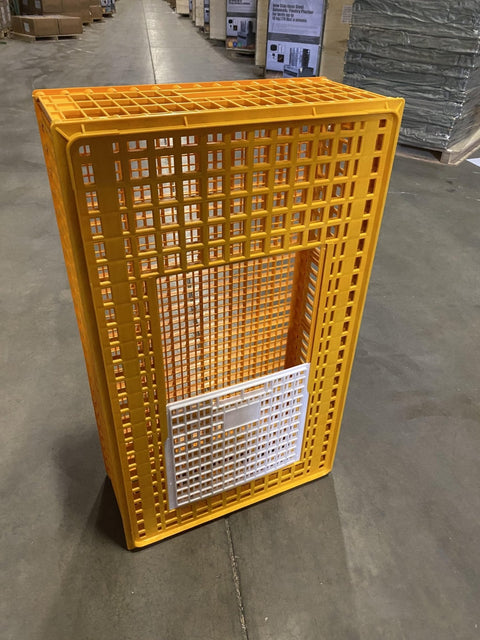 Chicken & Small Animal Transport Crate – Durable Ventilated Plastic Cage