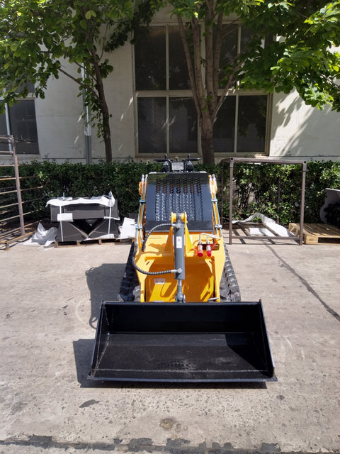 “T380 compact skid steer loader with rubber tracks”

“T460 mini tracked loader for landscaping and excavation”

“Heavy-duty skid steer with universal quick attach plate”

“Tracked compact construction loader in yellow”